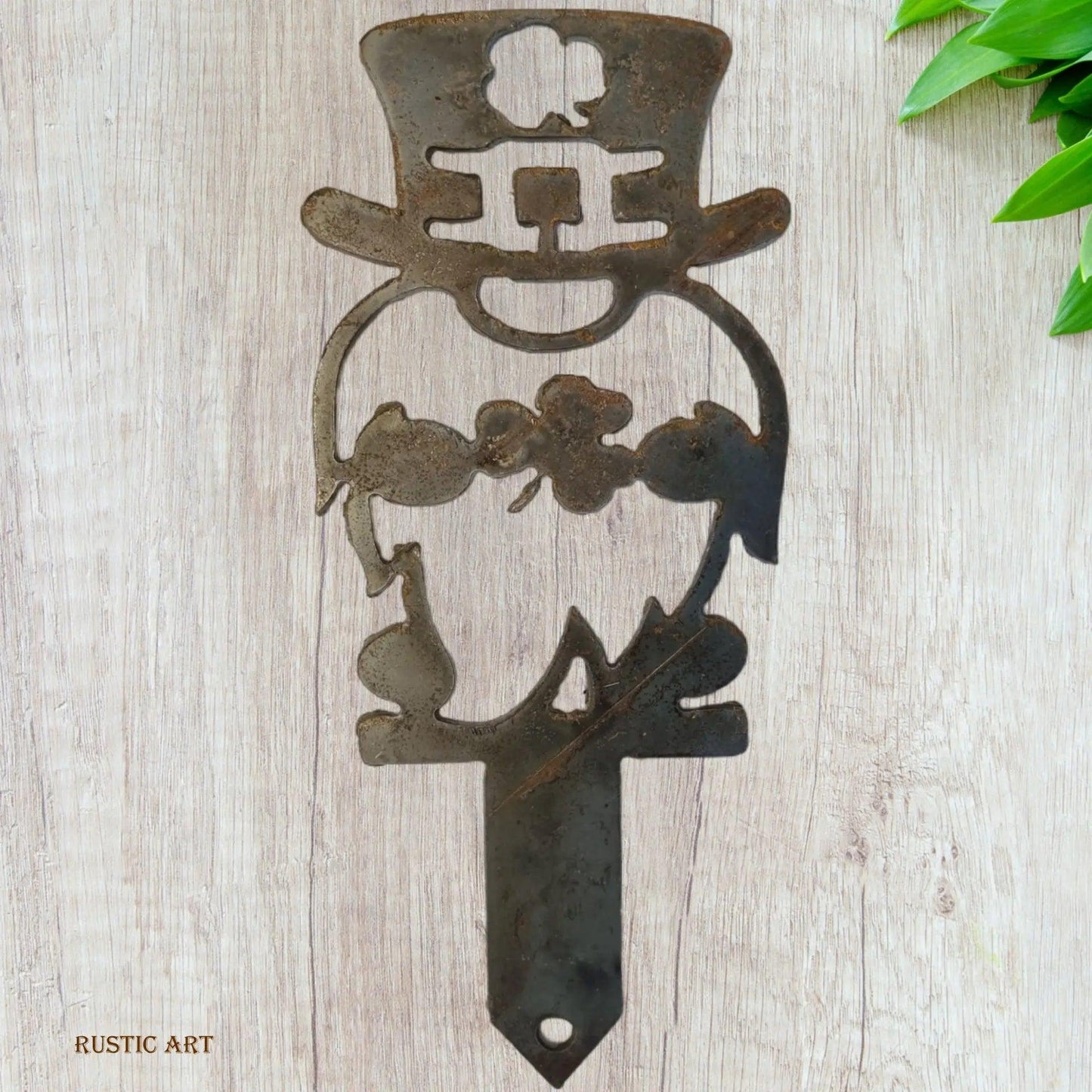 GARDEN GNOME ON STAKE -Corten Rusty metal   art 270mm x 120mm-Vintique Concepts