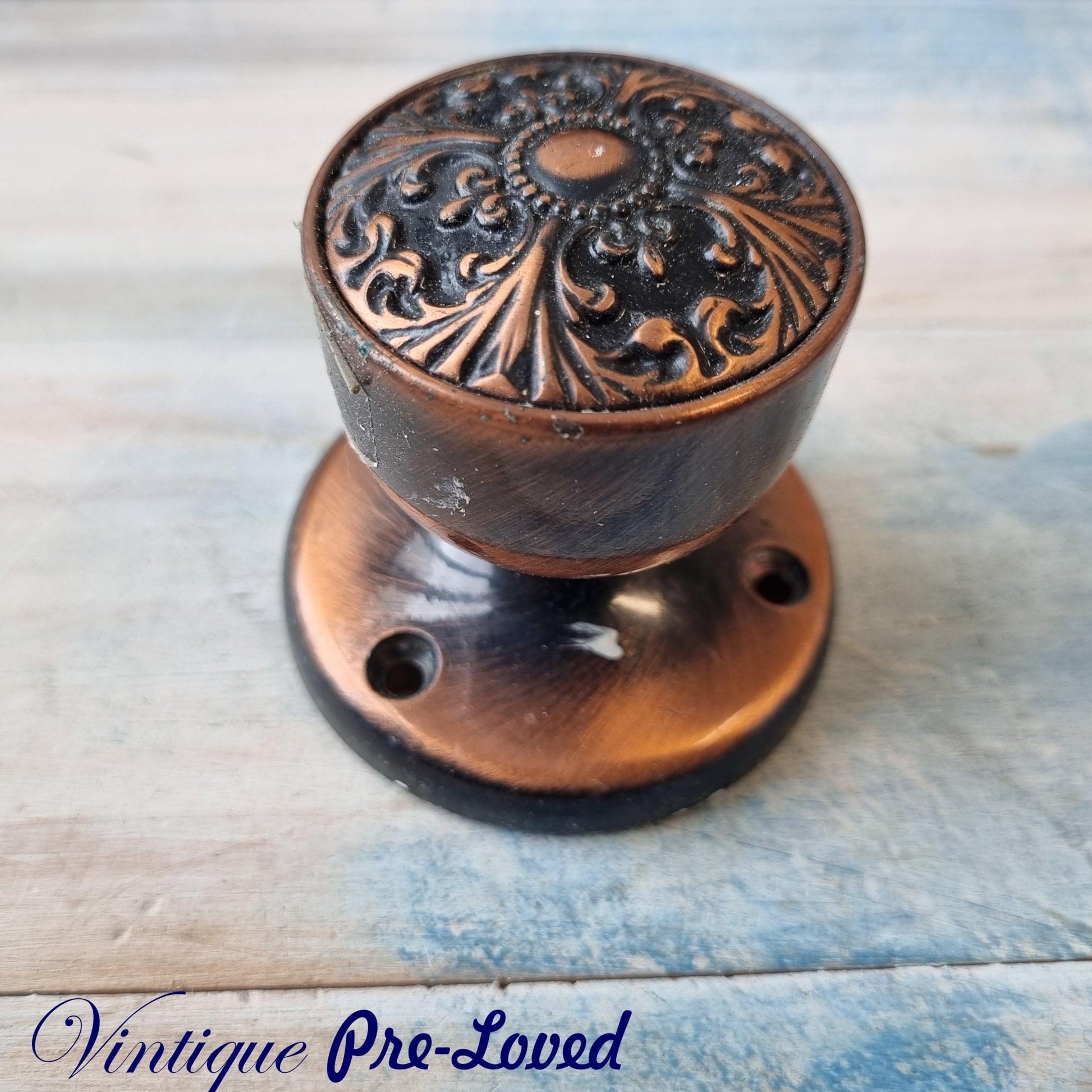 Retro door knob bronze/copper Door set (2 knobs and mechanisim) - Vintique Concepts