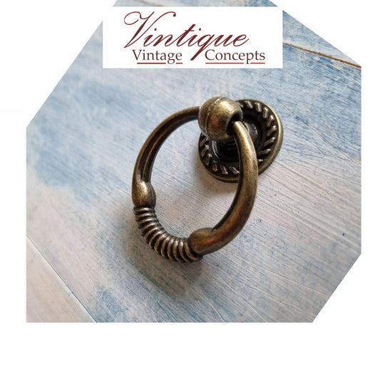 Ring Pull Antique Gold Diameter 38mm (base 23mm dia)-Vintique Concepts