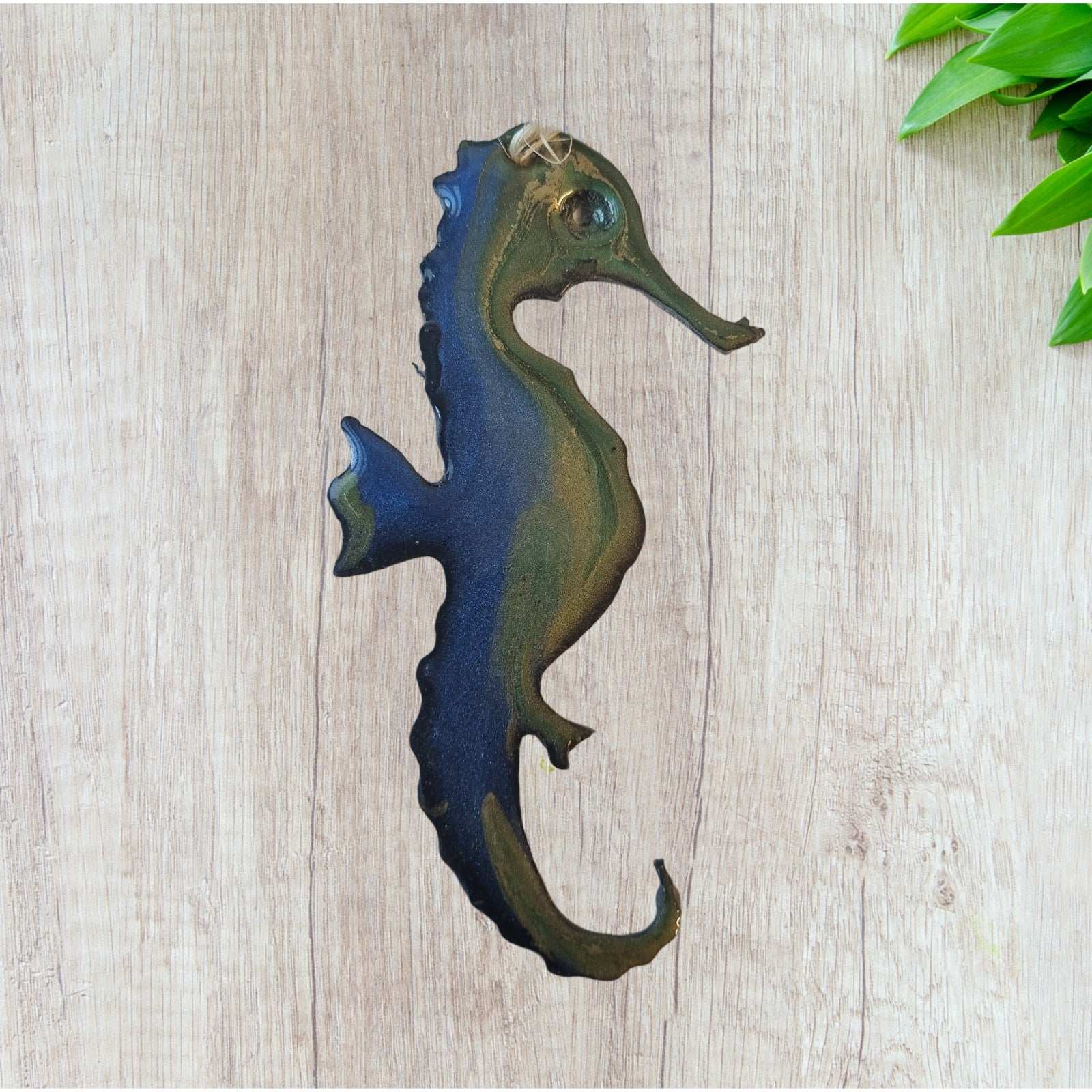 Maori Art - Seahorse Metal Art Coated In Pourable Epoxy 112mm Long