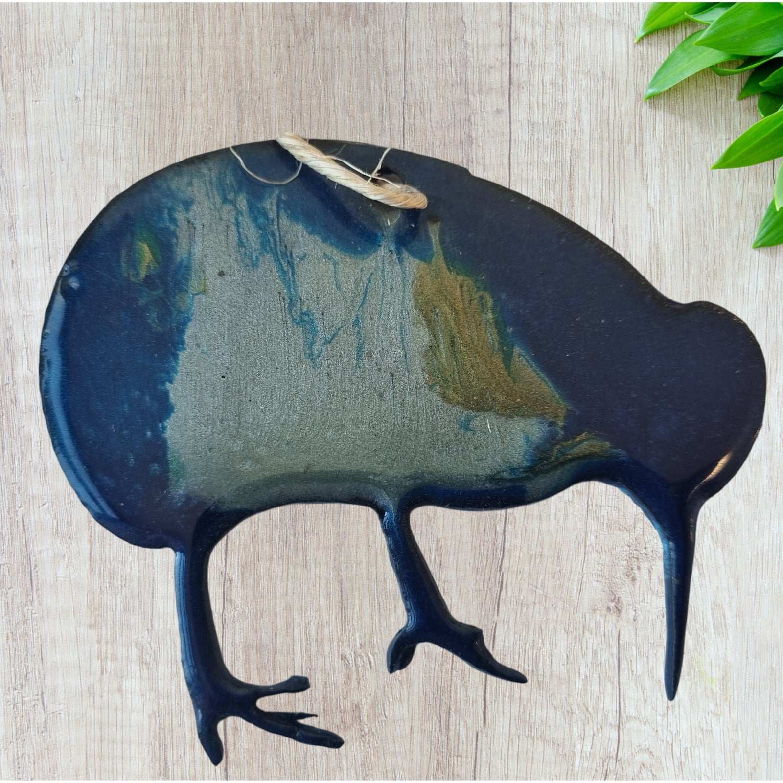 Animal Art - Wee Kiwi Bird Metal Art Coated In Pourable Epoxy 98x 80mm