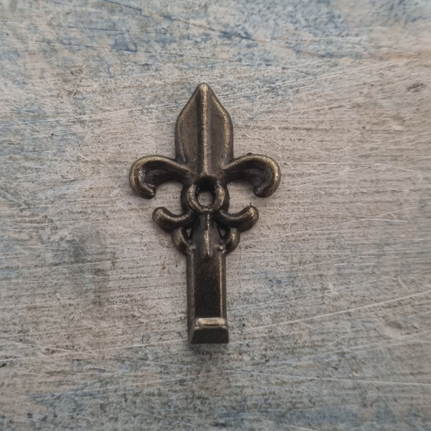 Steel Coat Hook - Small Bronze Fleur De Lis Hook 30mmx20mm (pkt Of 5)