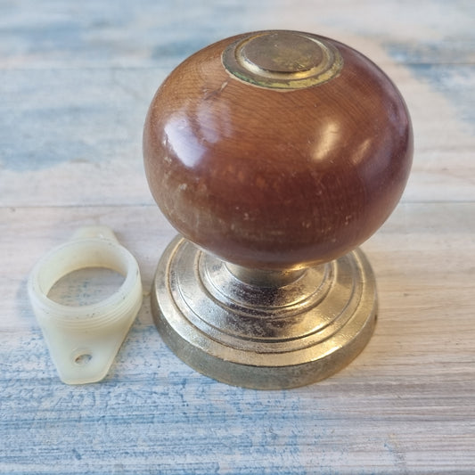 Antique Hardware - Passage Door Knob Rimu With Antique Rose And Centre-Recycled