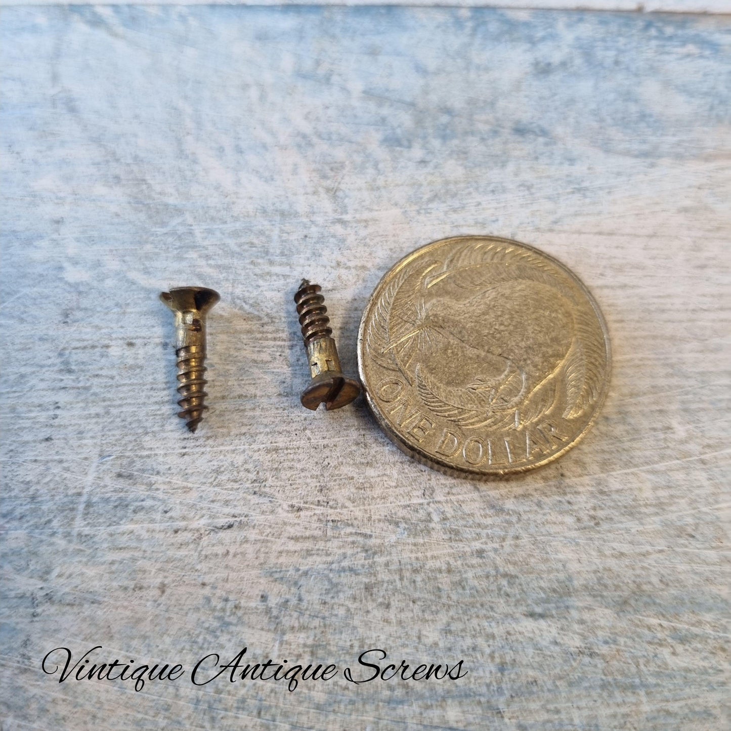 Antique Solid Brass Round head wood screws 1/2''(12.7mm) 4 gauge (pkt10)-Vintique Concepts